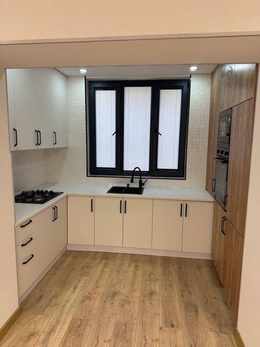 Квартира на рынок Госпиталка 2*3/2/4 общ пл 60м Евро с обстановкой