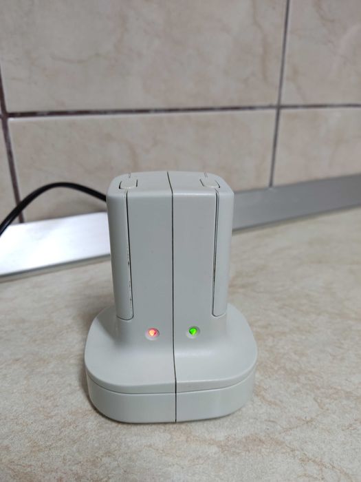 Încărcător pentru acumulatori maneta xbox 360
