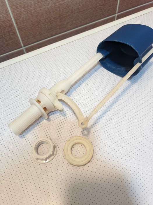 Раковина, умывальник. Rakovina. Детали, клапан, арматура, шланг.