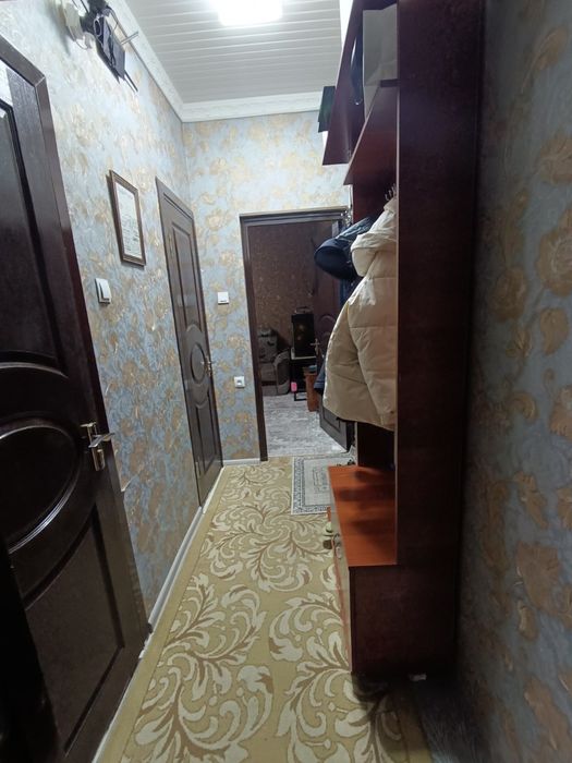 Продается двух комнатная квартира рядом со станцией метро яшнобад