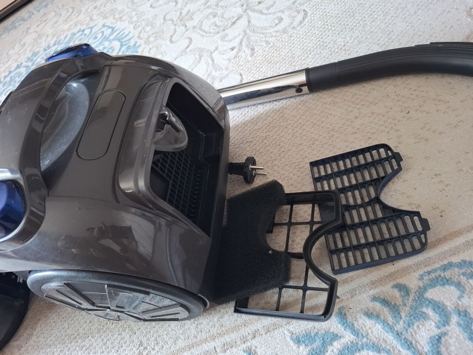 Продам Пылесос Haley HY-1502