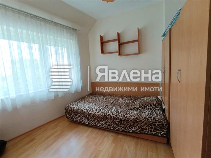 Дава се под наем Тристаен апартамент в Варна, Цветен квартал - 66 кв.м за 500 € - Снимка #4