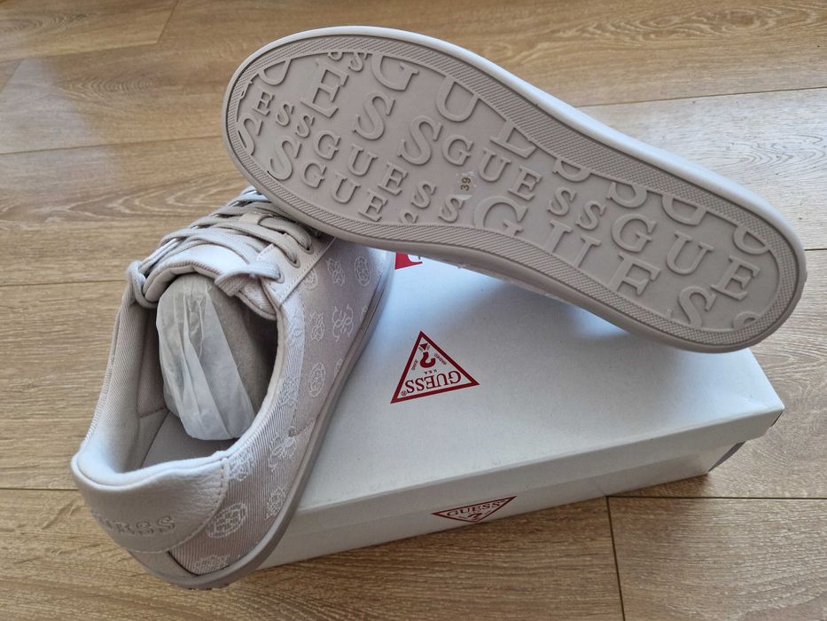 Guess сникърси нови