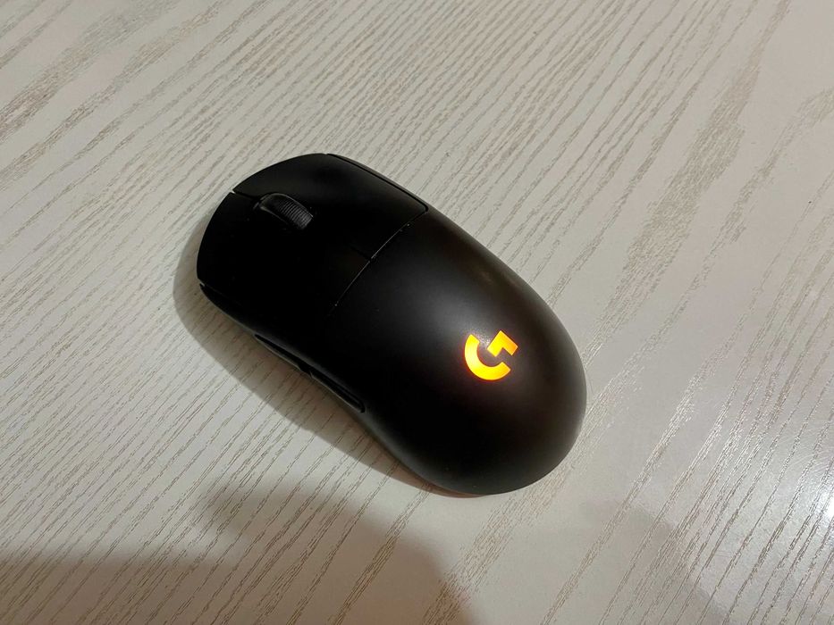 Мышь Logitech G PRO Superlight, черная