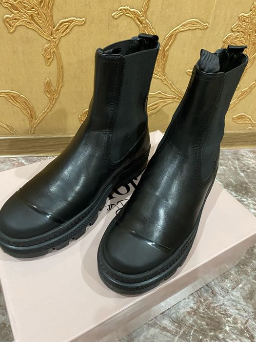 Продам итальянские ботинки Челси