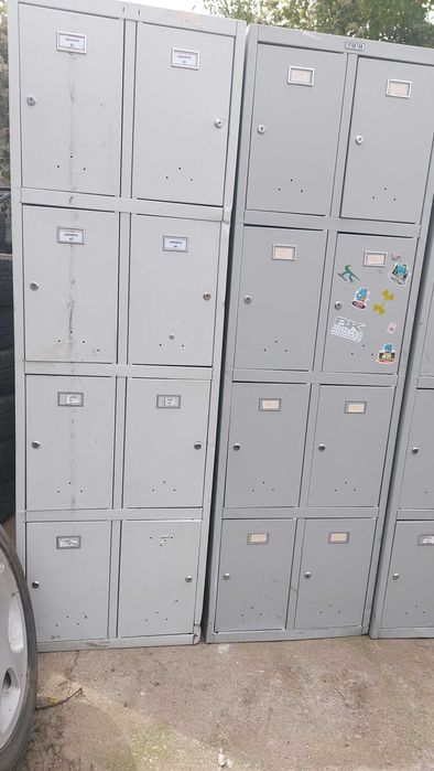 Метални шкафове с 8 врати