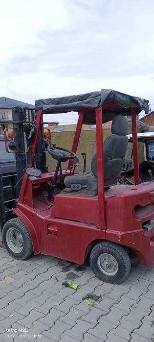 Погрузчик вилочный кара