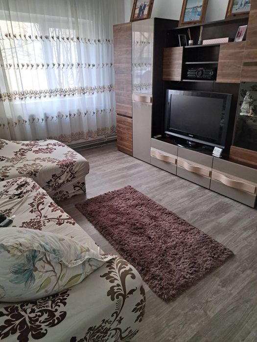 Apartament 4 camere/zona 1 May