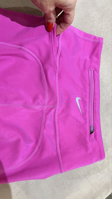 Страхотен Клин nike