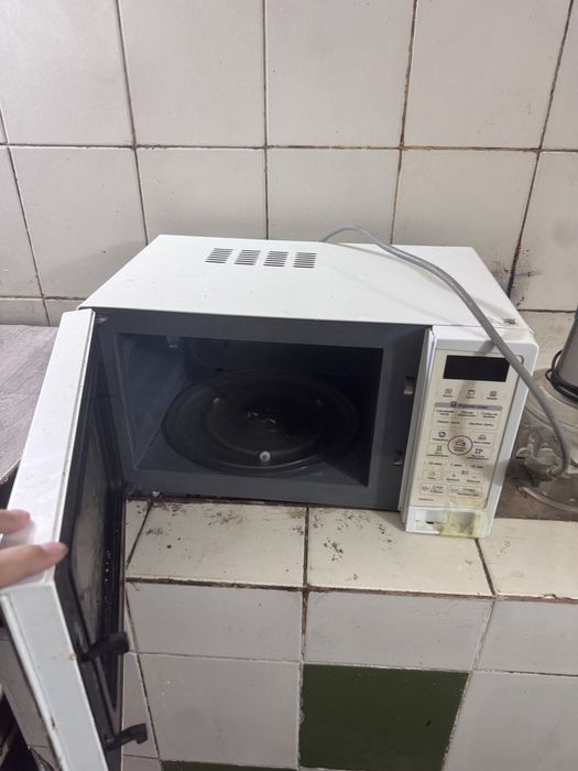 mikrovolnovka sotiladi