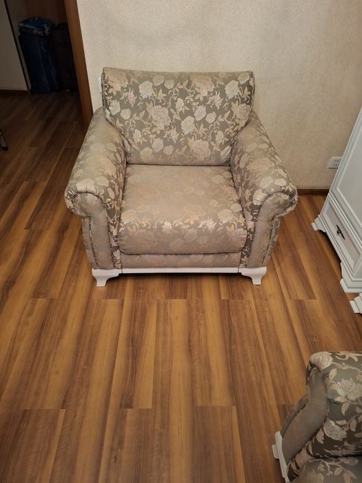 Мягкий уголок (диван, кресло)