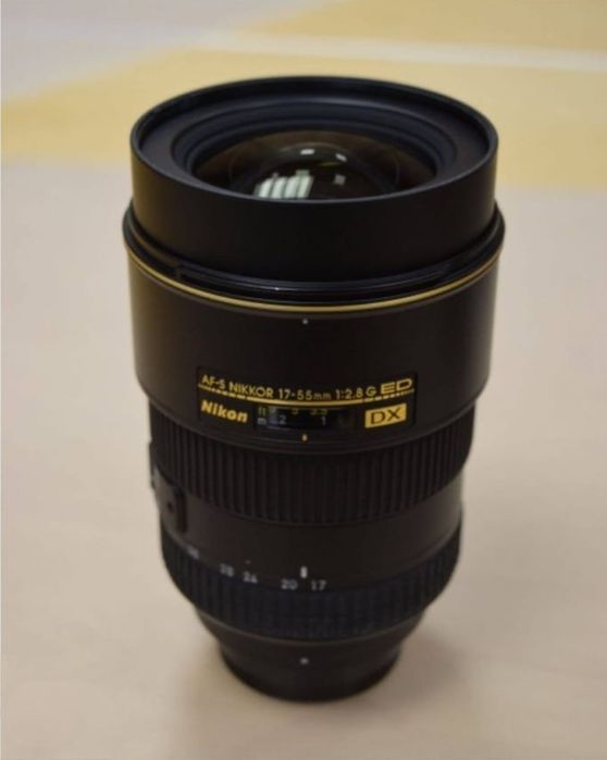 Nikon AF-S 17-55MM F 2.8