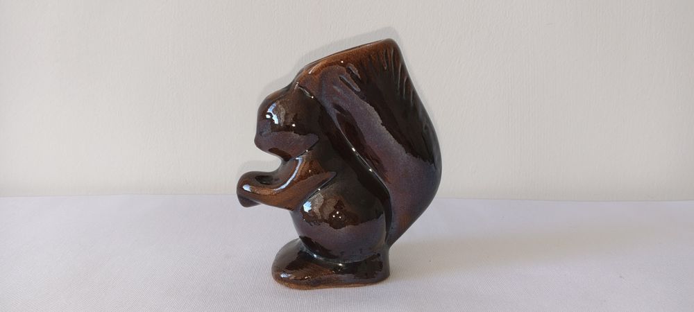 Продам винтаж керамическая фигурка "Белка"