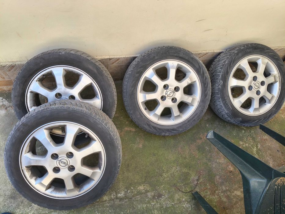 Джанти 15" с гуми от Опел Корса
