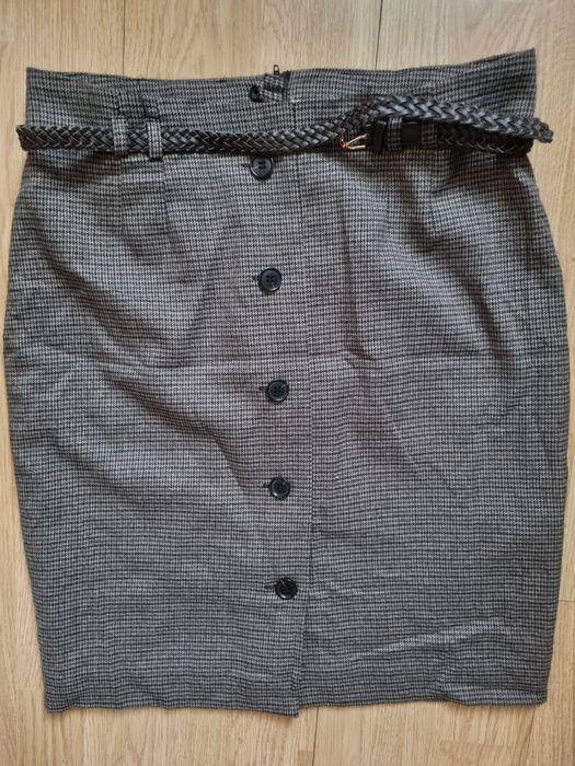 Fustă femei medie,cureaua este inclusă