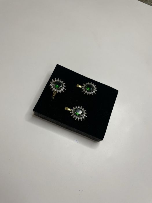 Zirak uzuk bijuteriya yangide