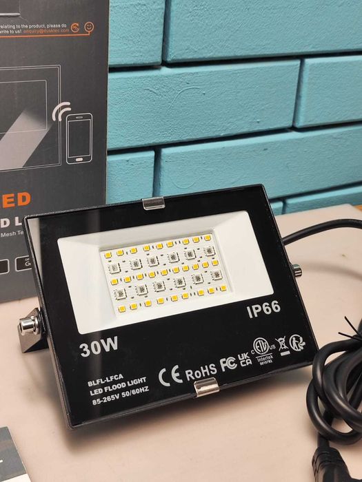 DUSKTEC 30W RGB LED Прожектор с Bluetooth управление, IP66