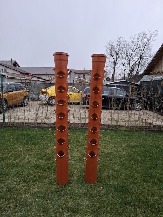 Tuburi pentru capsuni ,florii