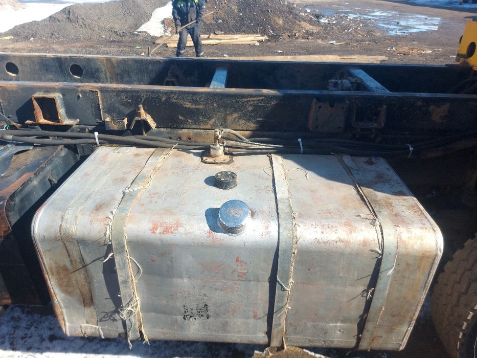 Продам бак 600 л