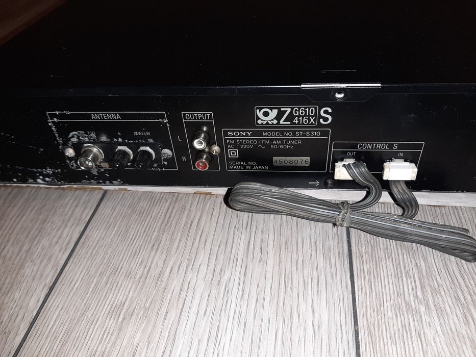 Tuner SONY model ST-S310
