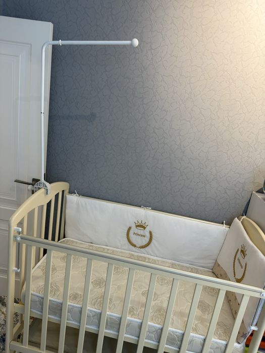 Bolalar kravati sotiladi