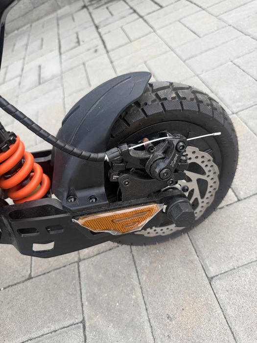 Trotineta electica KuKirin G2 master (2026) cheie, 2 motoare 2*1000W, Autonomie 70km, Baterie 52V 20, 8 A.