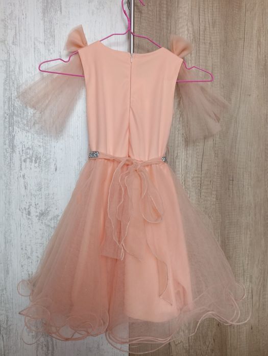 Официална детска рокля цвят праскова