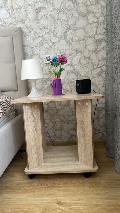 Пролам столик, на колёсиках