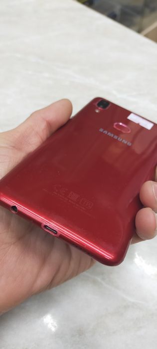 Телефон самсуюунг а10s