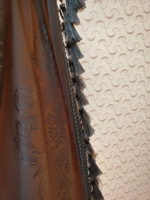 Продам шторы в отличном состоянии