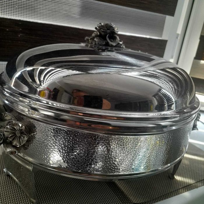 Посуда для подачи блюд в теплом виде