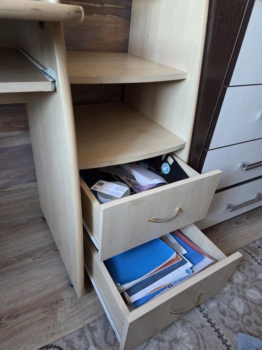 Отдам бесплатно стол