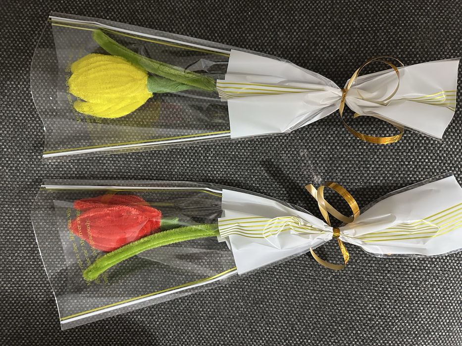 Букеты и цветы из пушистой проволоки