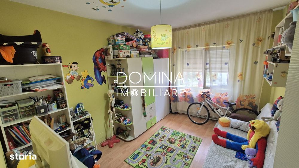 Vanzare apartament 3 camere, 75 mp, situat in Targu Jiu, strada 23 Aug