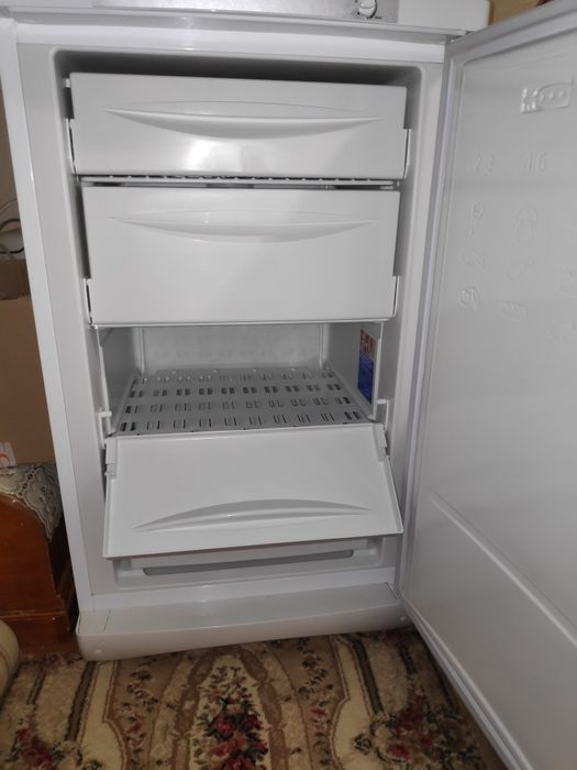 Морозильник Indesit SFR-1000
