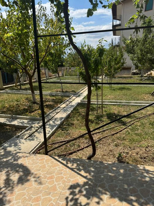 Дава се под наем Къща в Свети Влас - 200 кв.м за 1500 € - Снимка #2