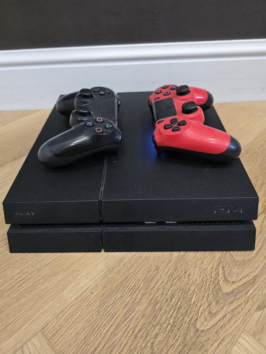 Playstation 4 500Гб  б/у