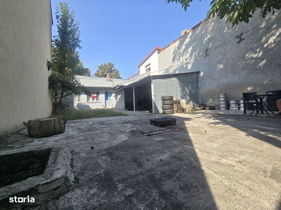 Casa demolabila cu Teren, zona Unirii - C. Galati