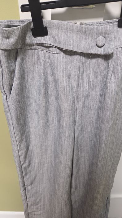 Pantaloni marime S