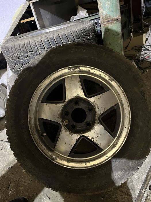 Продам шины в отличом состоянии