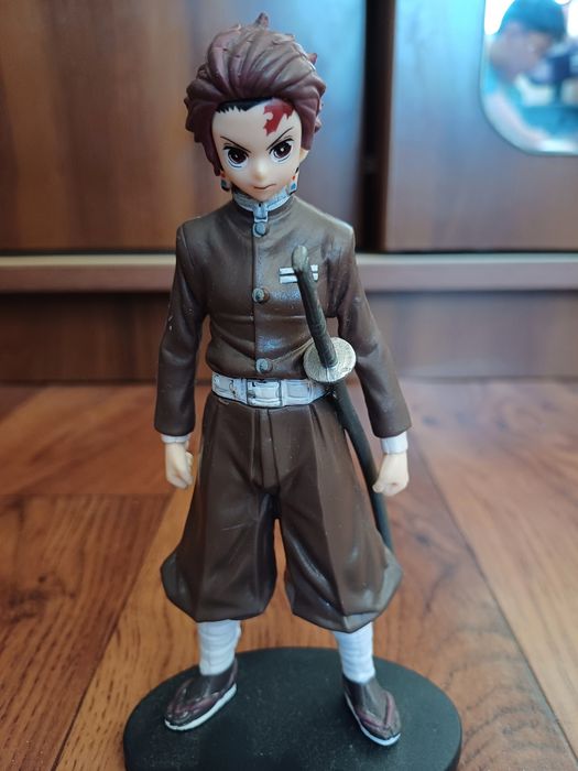 Продам аниме фигурки