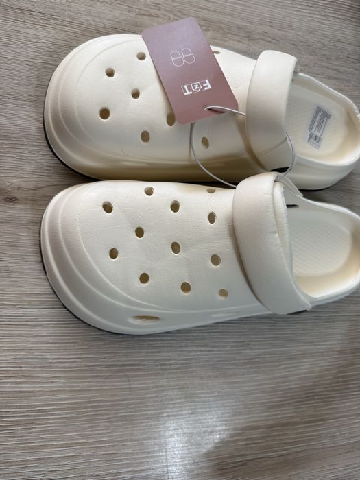 Кроксы продам новые