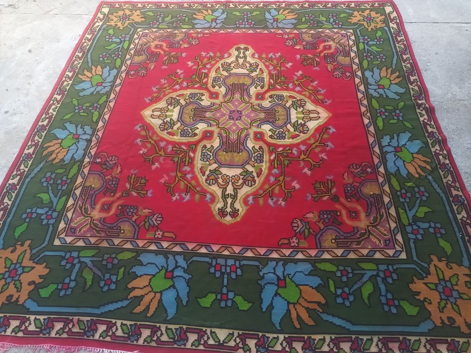 Старинен Котленски килим