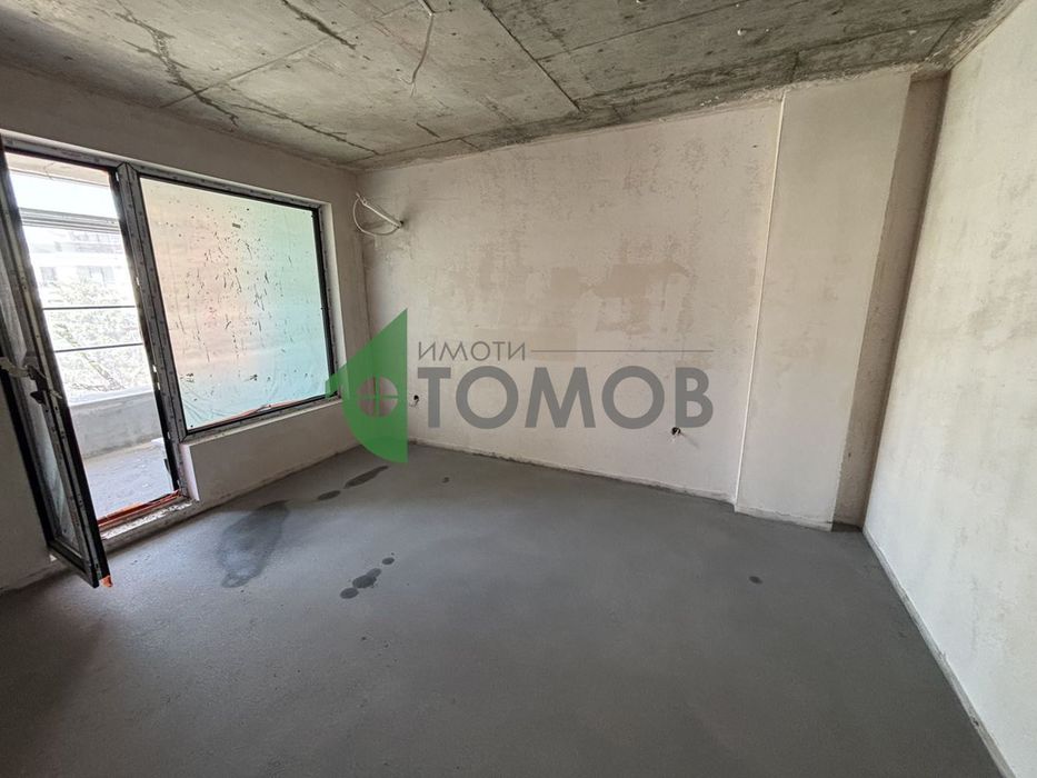 Просторен многостаен апартамент в кв. Аязмо