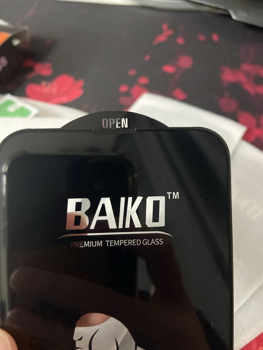 Защитные стекла на 13 айфон