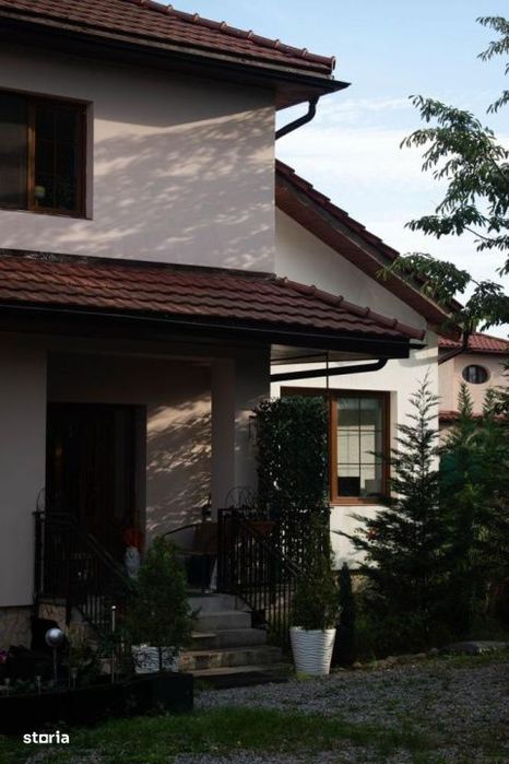 Casa de 550 mp cu teren de 2000 mp, Buna Ziua