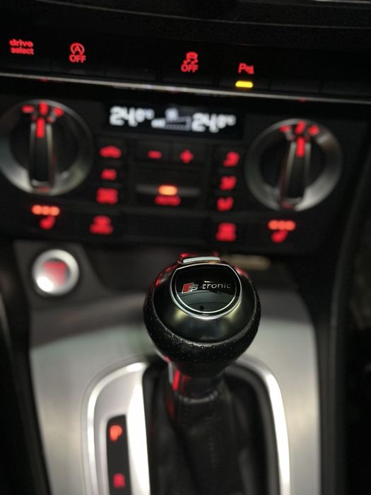 AUDI Q3 2.0TDI/177кс