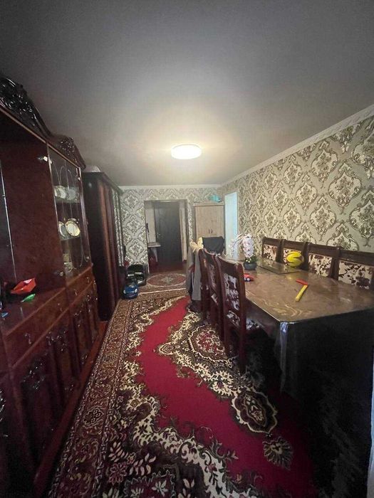 Ипотека есть Трехкомнатная рисовом базаре 70м2 3й этаж