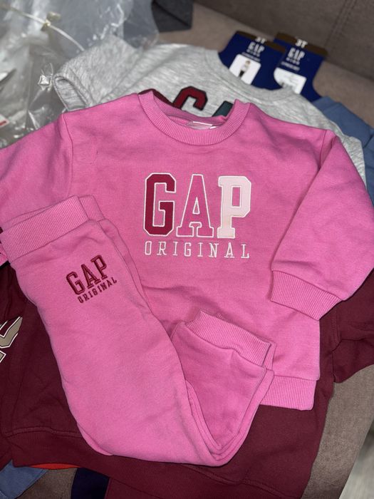 Новая оригинальная утепленная двойка GAP на 5 лет