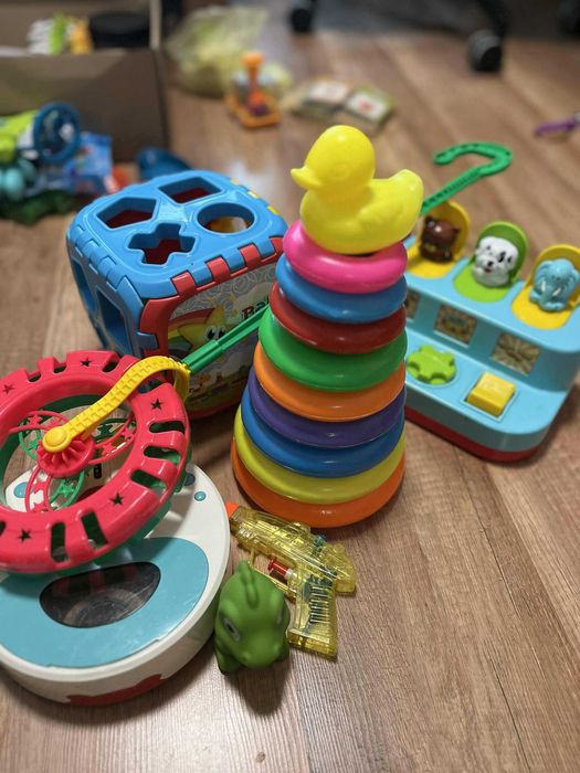Лот от детски играчки за 1–2-годишни